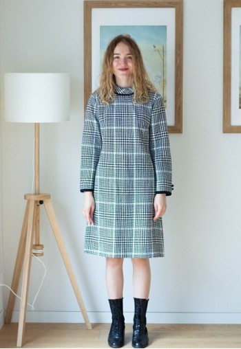 Black and brown checked knitted long sleeve dress